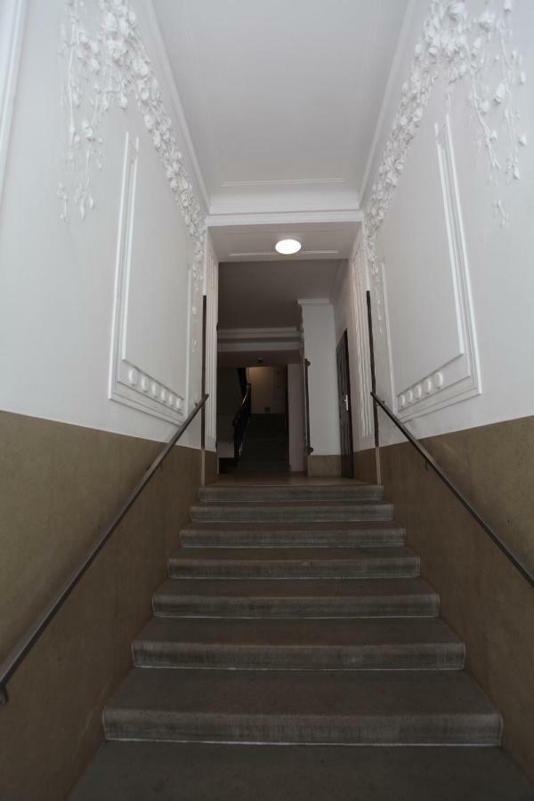 Casa Nostra - Ruhige Stadtwohnung Mit Balkon Wina Bagian luar foto