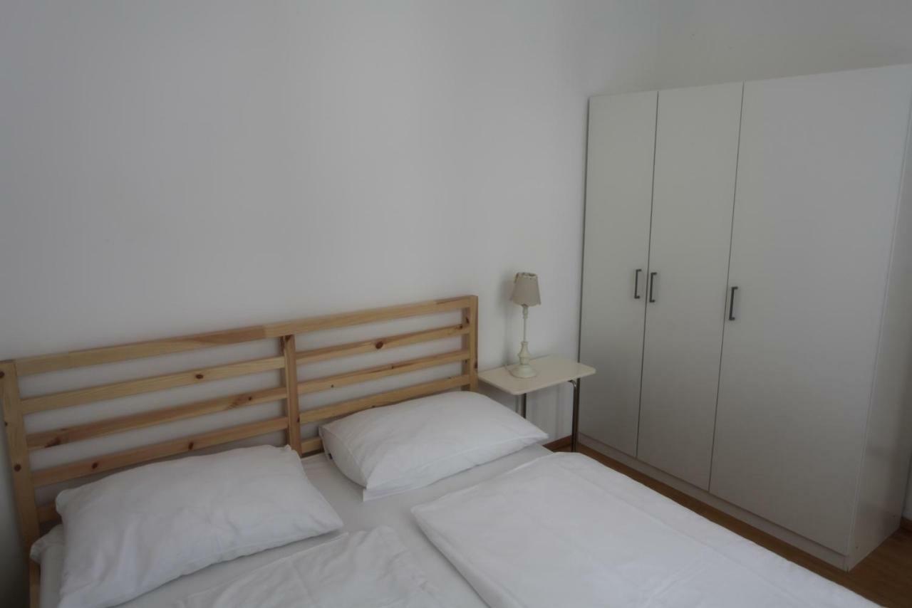 Casa Nostra - Ruhige Stadtwohnung Mit Balkon Wina Bagian luar foto